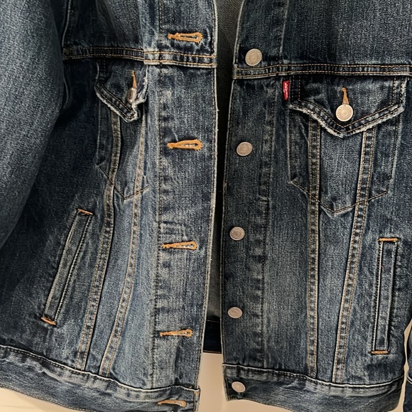 Levi’s Denim Jacket - Picture 3 of 4